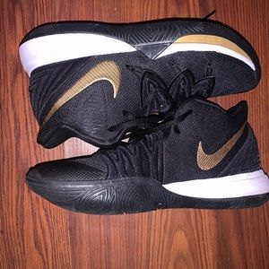 Kyrie 5’s